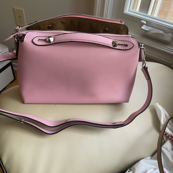 bag - Picture 1 of 2